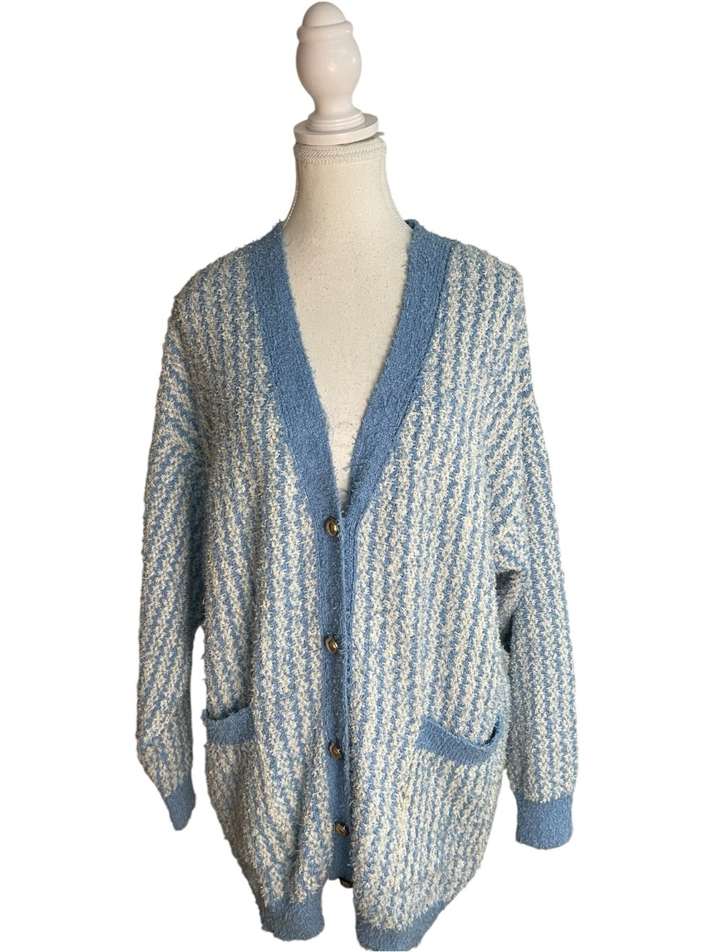 Zara Bouclé V-Neck Button Cardigan Sweater Blue White